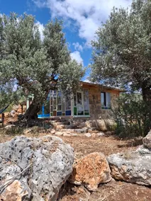 Kessem Nitzhi - Romantic Cabin for Couples - Image 5