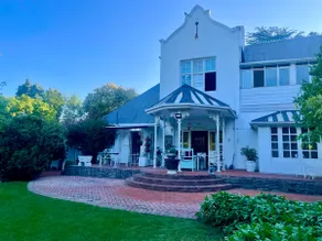 Victorian Garden Cottage - Image 2