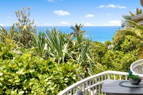 Andari Apartment 2, Sunshine Beach, Beachfront Street and just steps to Surf-club - Image 5