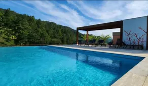 Breathtaking view, infinity pool, sleeps 6 - Image 5