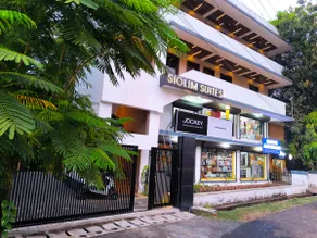 Private 1BHK | 4 guests | breakfast, staff, backup - Image 2