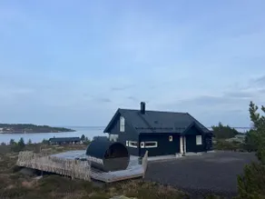 Cozy cabin by the Storhavet and Midsundtrappene - Image 3