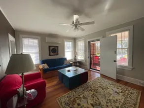 Spacious home for 2 in Murray Hill w EV Chrg lvl2 - Image 5