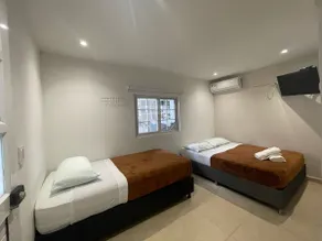 Seahorse Studio Apartment - Image 2