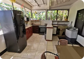 Casa Mira Flores in Manuel Antonio with a Pool - Image 3