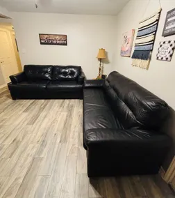 🌟Charming Country Rustic Style 2 Bedroom Apt🌟 - Image 3