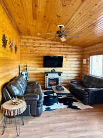 Modern Folk Cabin, Mins From Wisconsin Dells. - Image 2