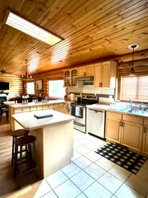 Modern Folk Cabin, Mins From Wisconsin Dells. - Image 4