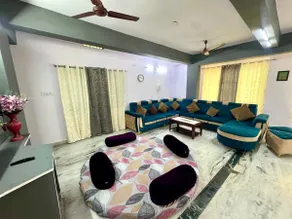 Spacious 4-Bedroom Apt Ideal for Small Gatherings - Image 3