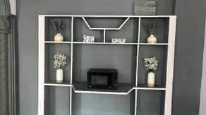 Spacious 4-Bedroom Apt Ideal for Small Gatherings - Image 2
