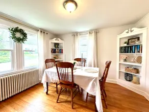 Cozy coastal retreat near beaches & Yale - Image 3