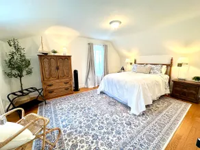 Cozy coastal retreat near beaches & Yale - Image 5