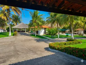 Complete house in Prainha with swimming pool 200 meters from the beach. - Image 5