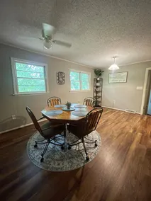 Entire country home on 1 acre! Peaceful area! - Image 5