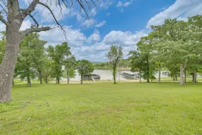 Lakeside Reeds Spring Home w/ Deck & Pool Access! - Image 2