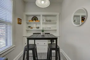 Cooper-Young Delight! Steps to Dining & Nightlife - Image 3