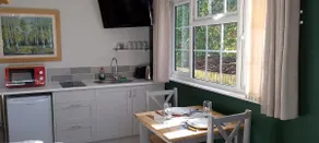 The Green Room, rural & dogs welcome. - Image 4