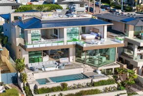 Neptune’s Jewel Oceanfront w/ Pool & Spa - Image 2