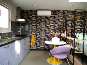 Cozy guesthouse, private garden and free parking - Image 2