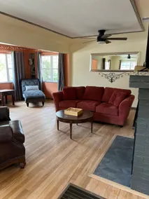 DT Elegant 1 Bed w/fireplace Craftsman Duplex - Image 5