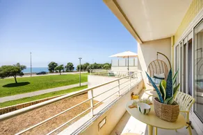 São Félix Ocean Views | 1BR & Terrace - Image 3