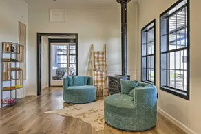 Trendy Fredericksburg Pad w/ Pool & Valley Views! - Image 4