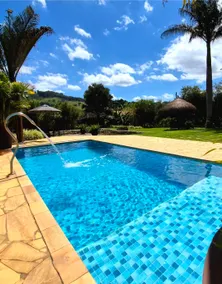 Retreat with illuminated lake, swimming pool and gourmet area - Image 2