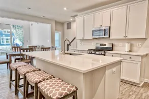 Bayside * 4 BR Twin House - Image 2