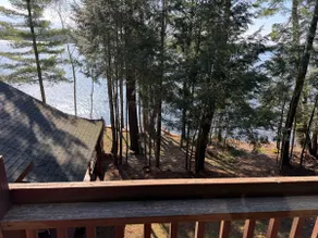 Lakefront Hemlock house on 3 acres, 5-Bdrm retreat on private lake, near casino - Image 3