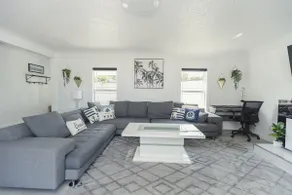 Cozy 4BR Oceanfront Home w/ Hot Tub & Beach access - Image 3