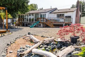 Cozy 4BR Oceanfront Home w/ Hot Tub & Beach access - Image 2