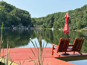 Spacious w/ lake access, hot tub, rec & movie room - Image 3