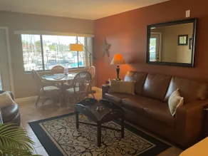 One-bedroom condo - overlooking the harbor! - Image 3