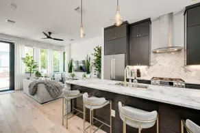 Luxurious Zilker Retreat - Image 4