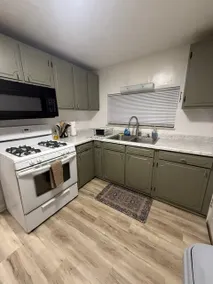 Cozy 2 bed/1 bath Cottage - Image 5