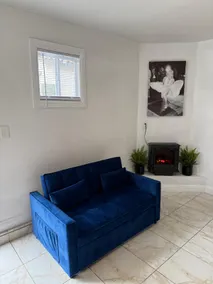 Peaceful Studio • Full Kitchen • Prime Location - Image 5