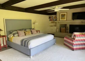 Colorful Cedarburg Home | Fireplace • Bar • 1 Acre - Image 3