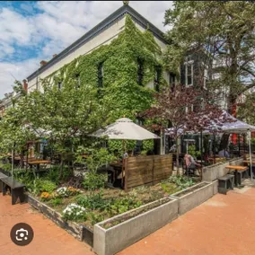 Spacious/Unique in Heart of DC Designer Rowhome - Image 4