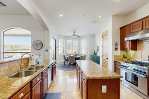 3BR Waterview Dog Friendly | Chef's Kitchen - Image 4