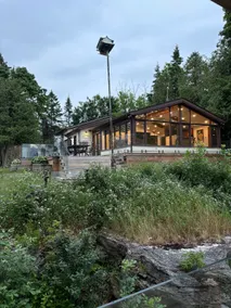 Beautiful Lakeside Summer Cottage - Image 2