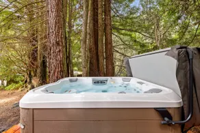 The Wild Kindness: Modern Seclusion in a 3bd home - Image 4