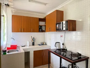 Boutique 1br•Gated parking, Lit patio in Milimani - Image 3