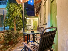 Boutique 1br•Gated parking, Lit patio in Milimani - Image 2