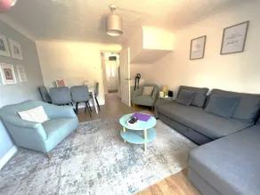 Modern 2 Bed House Sleeps 6 Southam Town Centre - Inspire Homes Ltd - Image 2