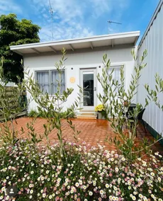 Rivershak, Pet friendly couples beach escape! - Image 5