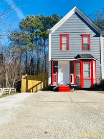 Spacious 2BR • ATL Metro • Family, Work & Travel - Image 2