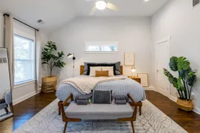 6BR Luxury Retreat • Sleeps 16 • Magical Tiny Home - Image 4