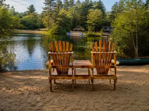 Pond-Side Chalet • Private Beach • Canoe & Kayak • Sleeps 7 • Near Storyland - Image 4