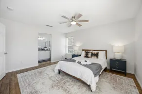 Majestic Pine 4bd/3 bath • Wifi • Pool•BBQ grill - Image 3