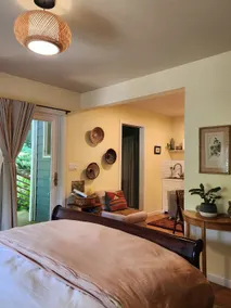 Hillside Abode - Image 5